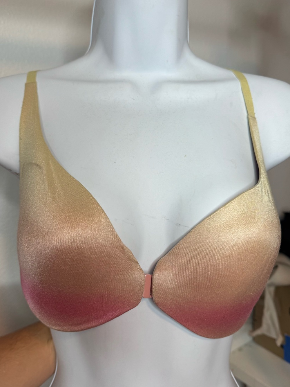 Victoria's Secret Pink to Gold Gradient Front-Close T-Shirt Bra